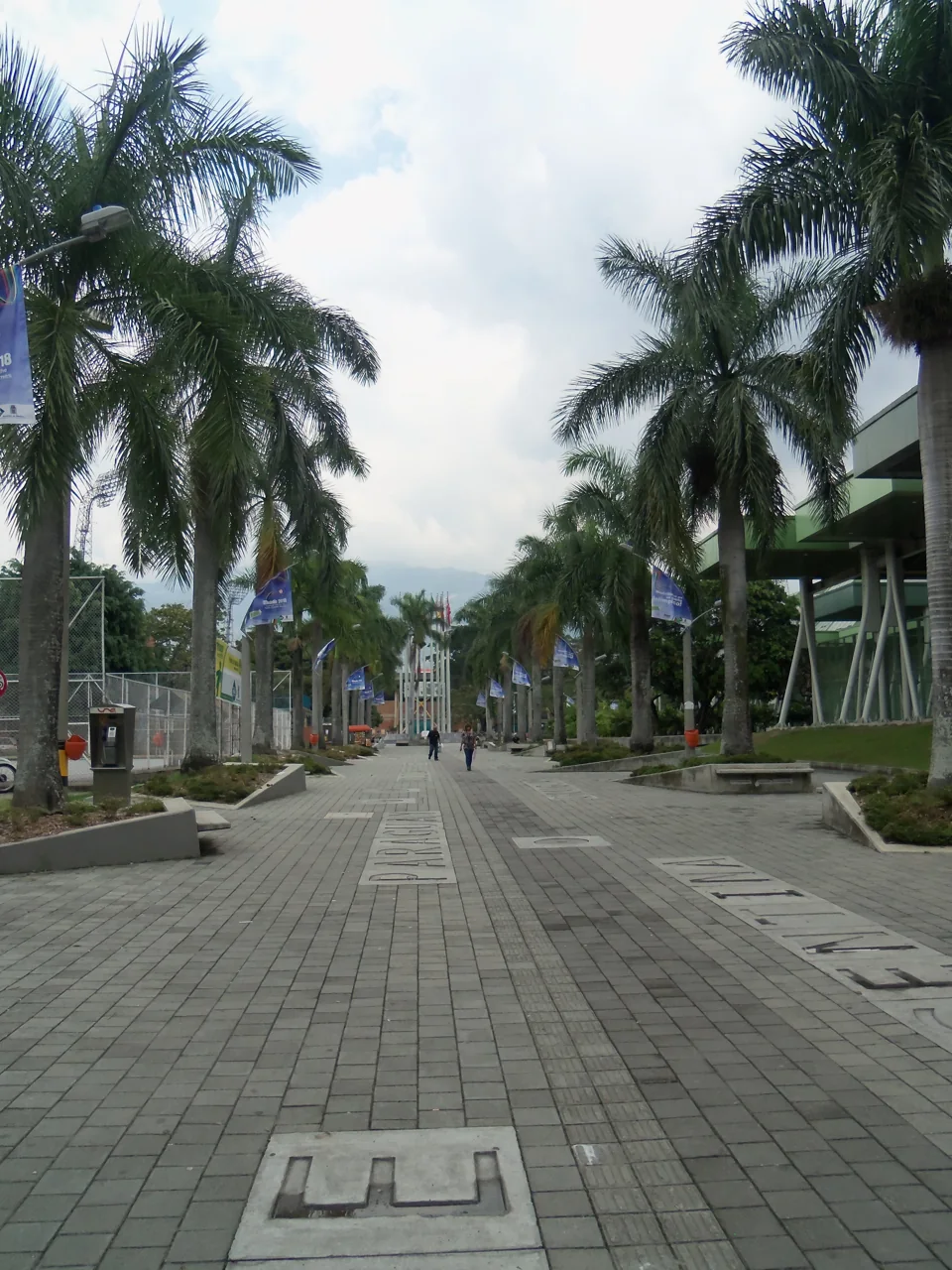 A walkway in Laureles–Estadio, Medellín.